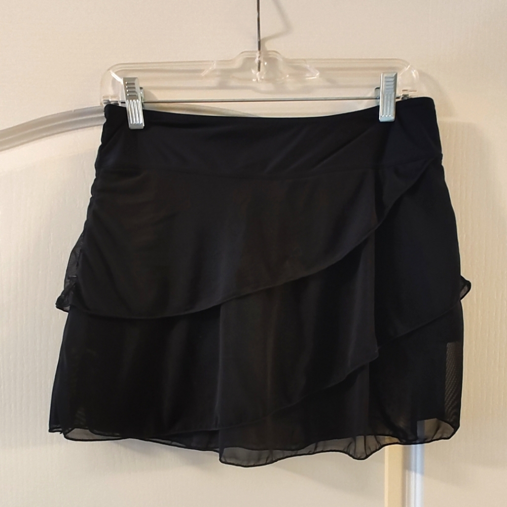 Black tiered athletic skirt NWOT - Picture 1 of 6